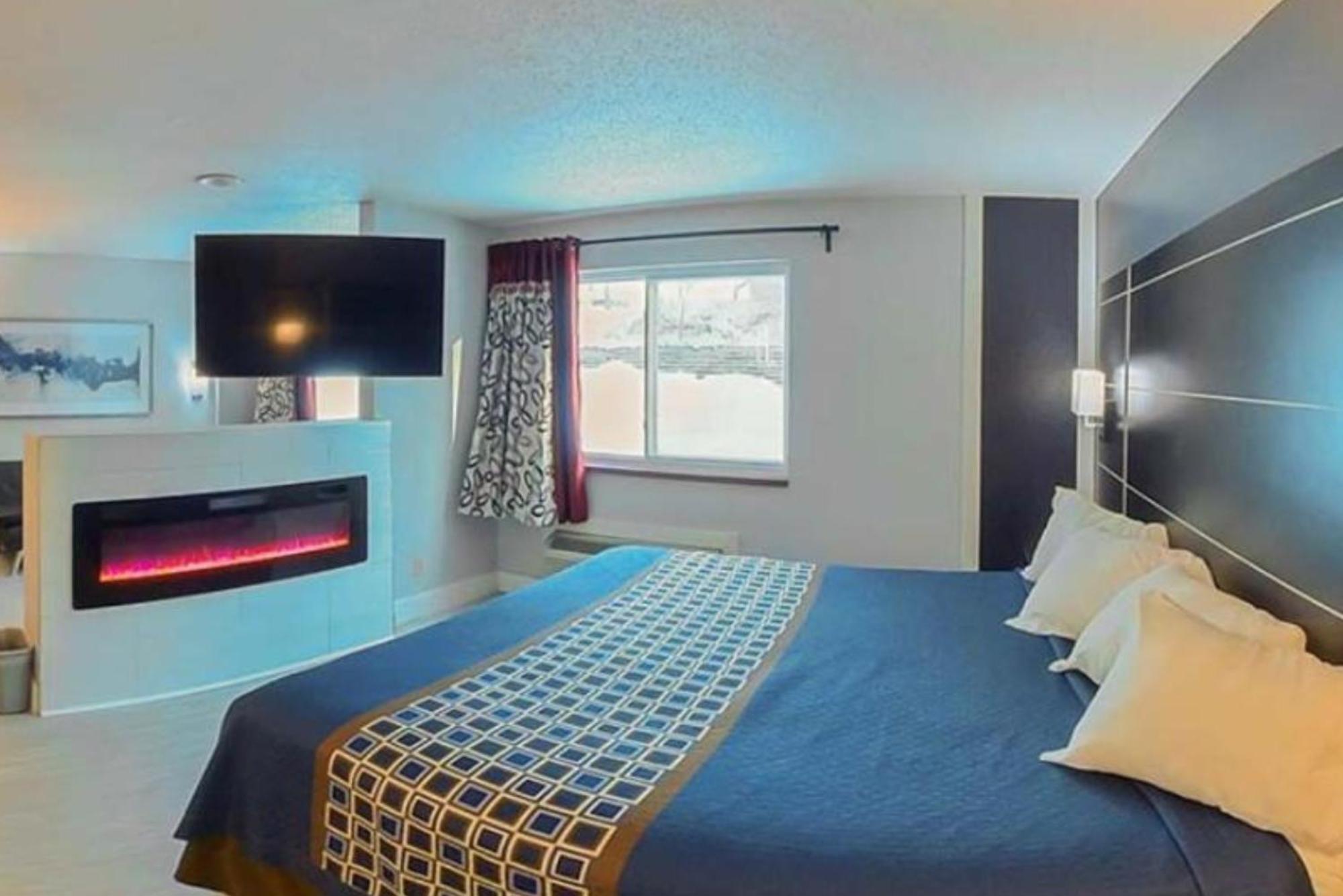 Coratel Inn & Suites By Jasper Hastings Exterior foto