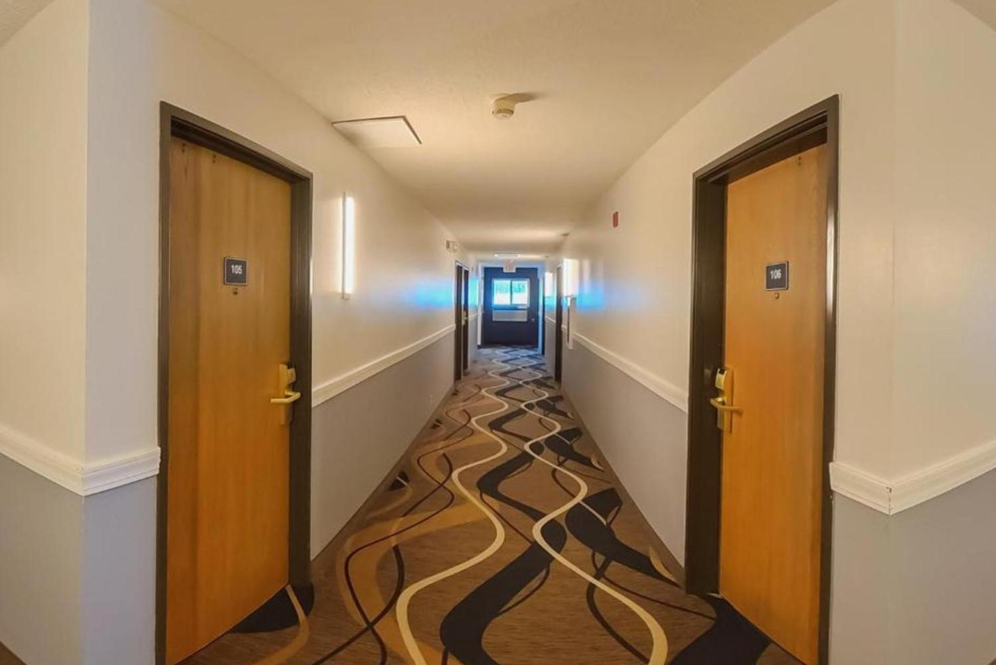 Coratel Inn & Suites By Jasper Hastings Exterior foto